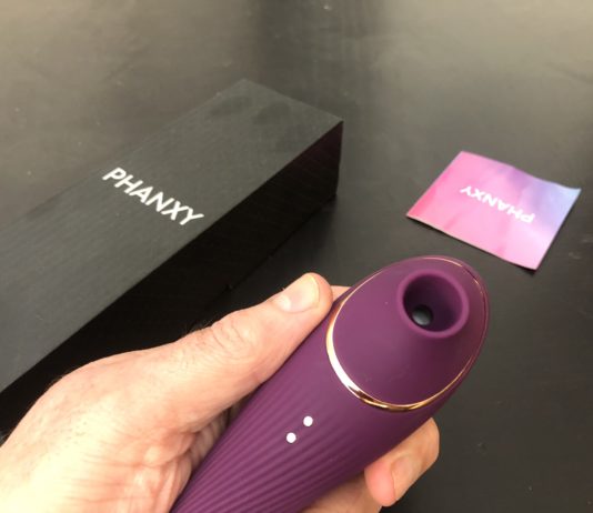 Sextoy Review: 2 in 1 Vibrating & Sucking Clitoral Vibrator By Phanxy