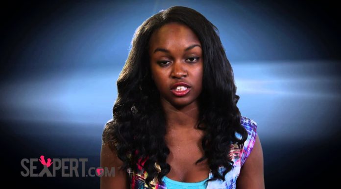 Burlesque Dancer Tiny B Hiney Busts a Sex Myth About Burlesque Dancers!