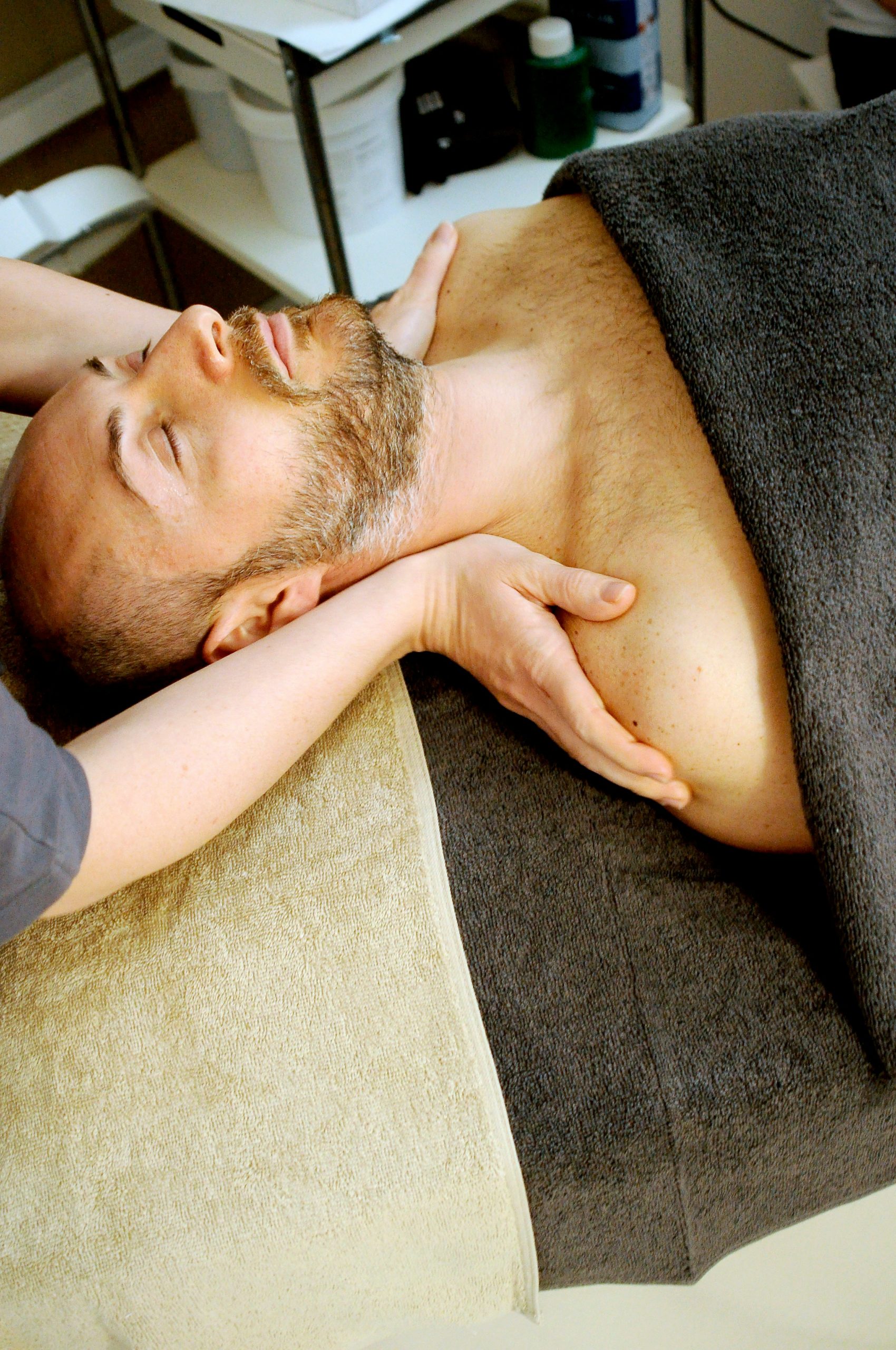 How Tantric Massage Can Improve Well-Being from a Therapeutic Perspective