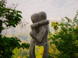 Snuggling or Cuddling – Is it Beneficial?